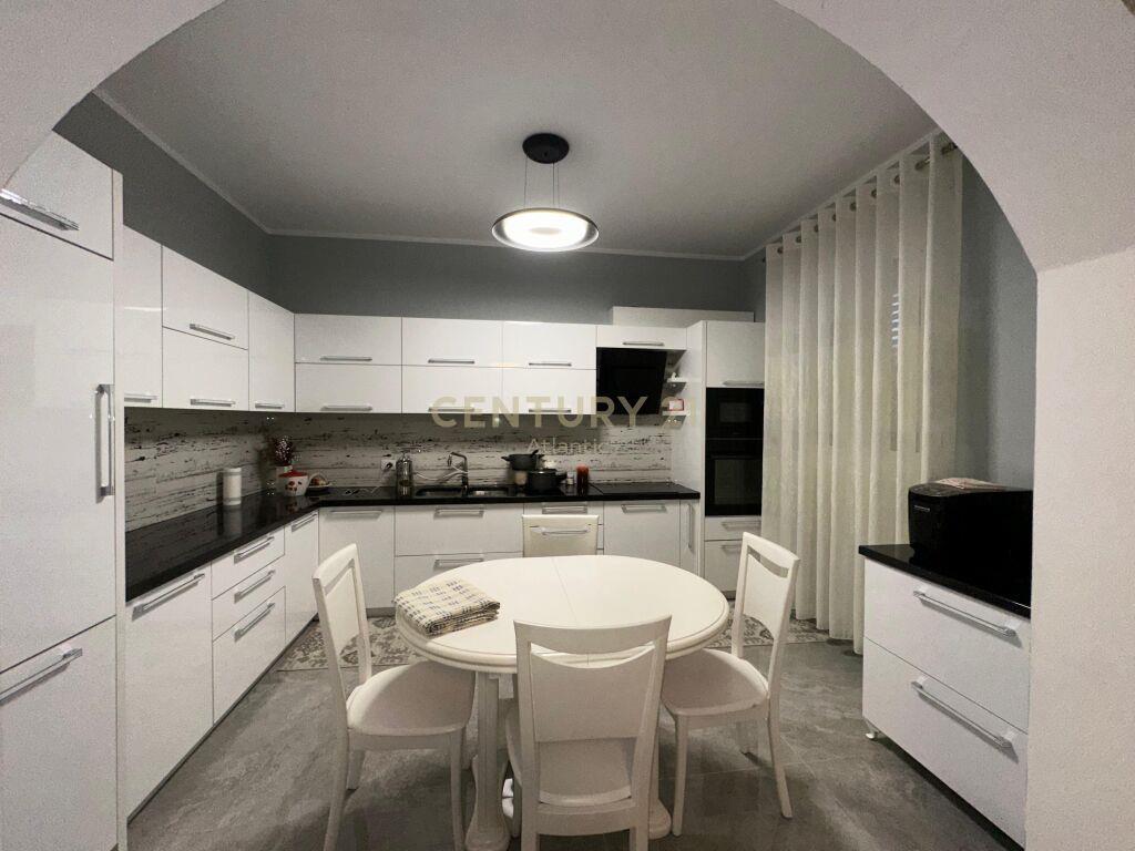 SHITET SUPER VILE NE XHAVZOTAJ!