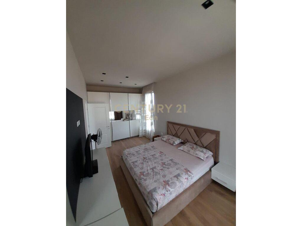 JEPET VILE PER QERA NE SHIJAK ,DURRES !!