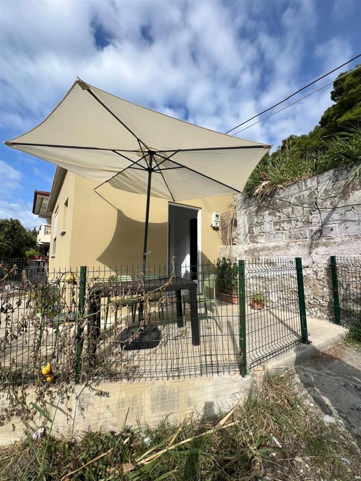 JEPET ME QERA 1+1 TEK SHKOLLA GREKE DURRES!