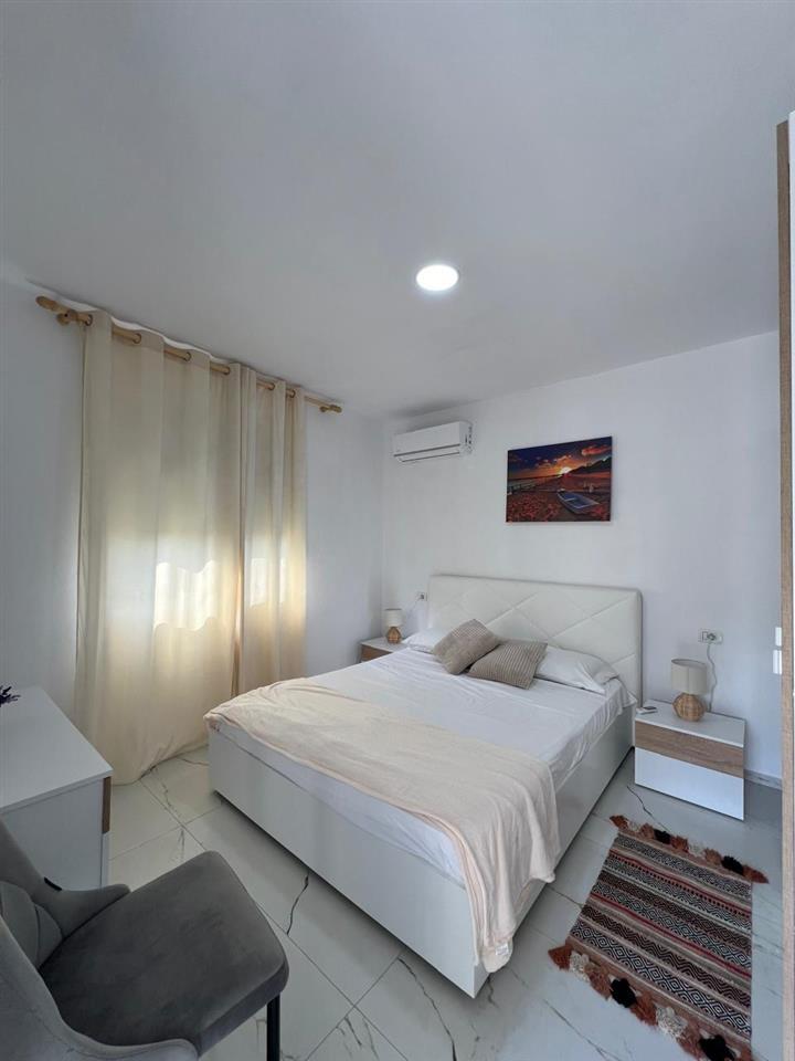 JEPET ME QERA 1+1 TEK SHKOLLA GREKE DURRES!