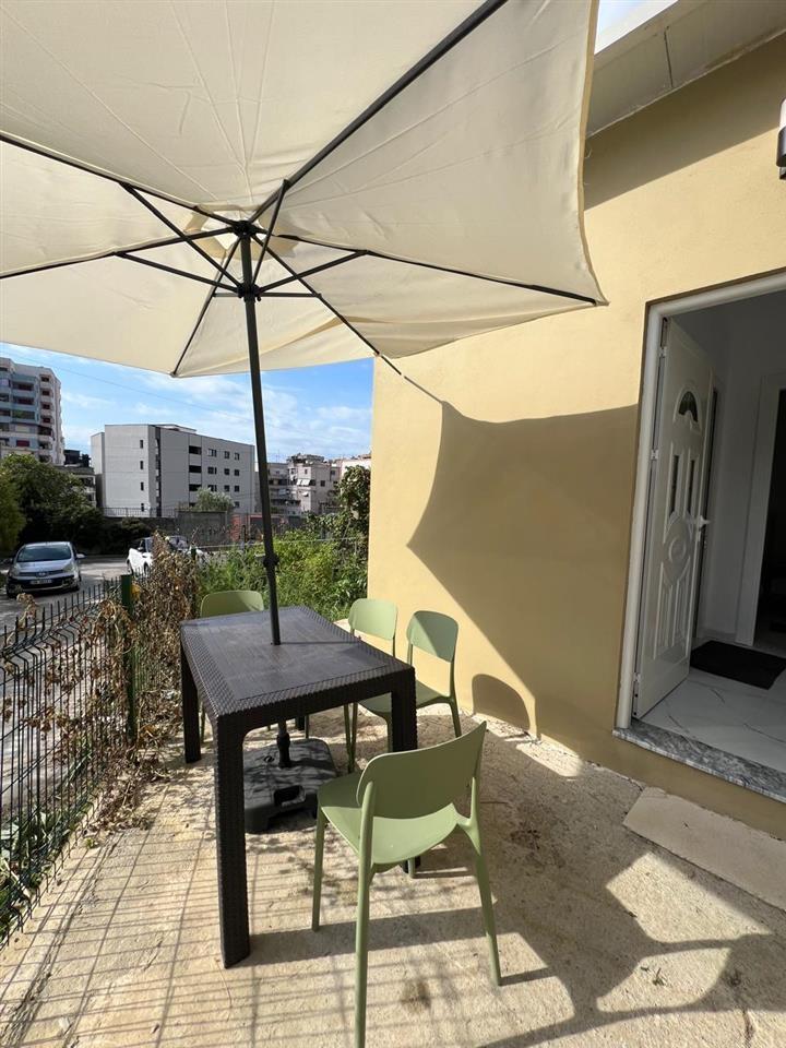 JEPET ME QERA 1+1 TEK SHKOLLA GREKE DURRES!