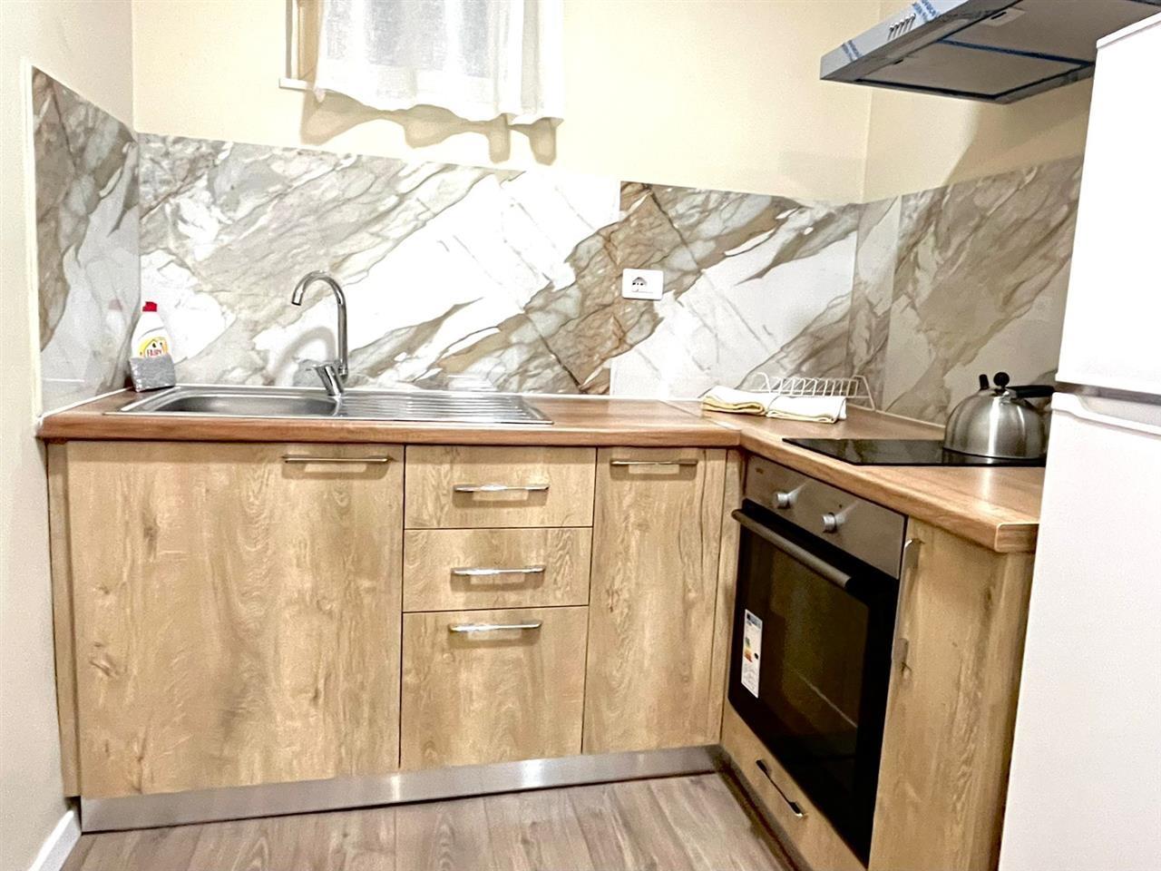 Jepet me qira apartament 1+1 me pamje nga deti /Plepa