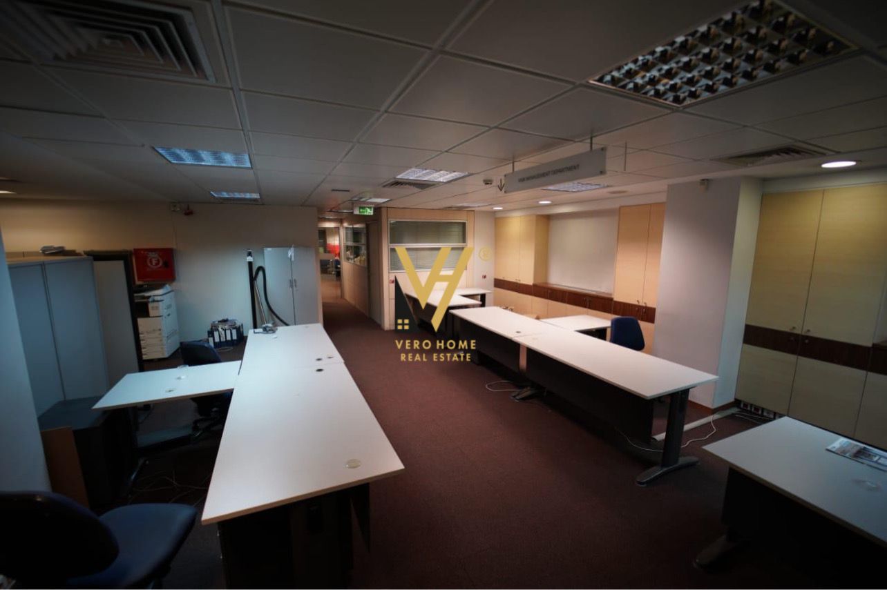 ZYRE 857 M2 ME QERA TE RRUGA E KAVAJES 12.000 EURO