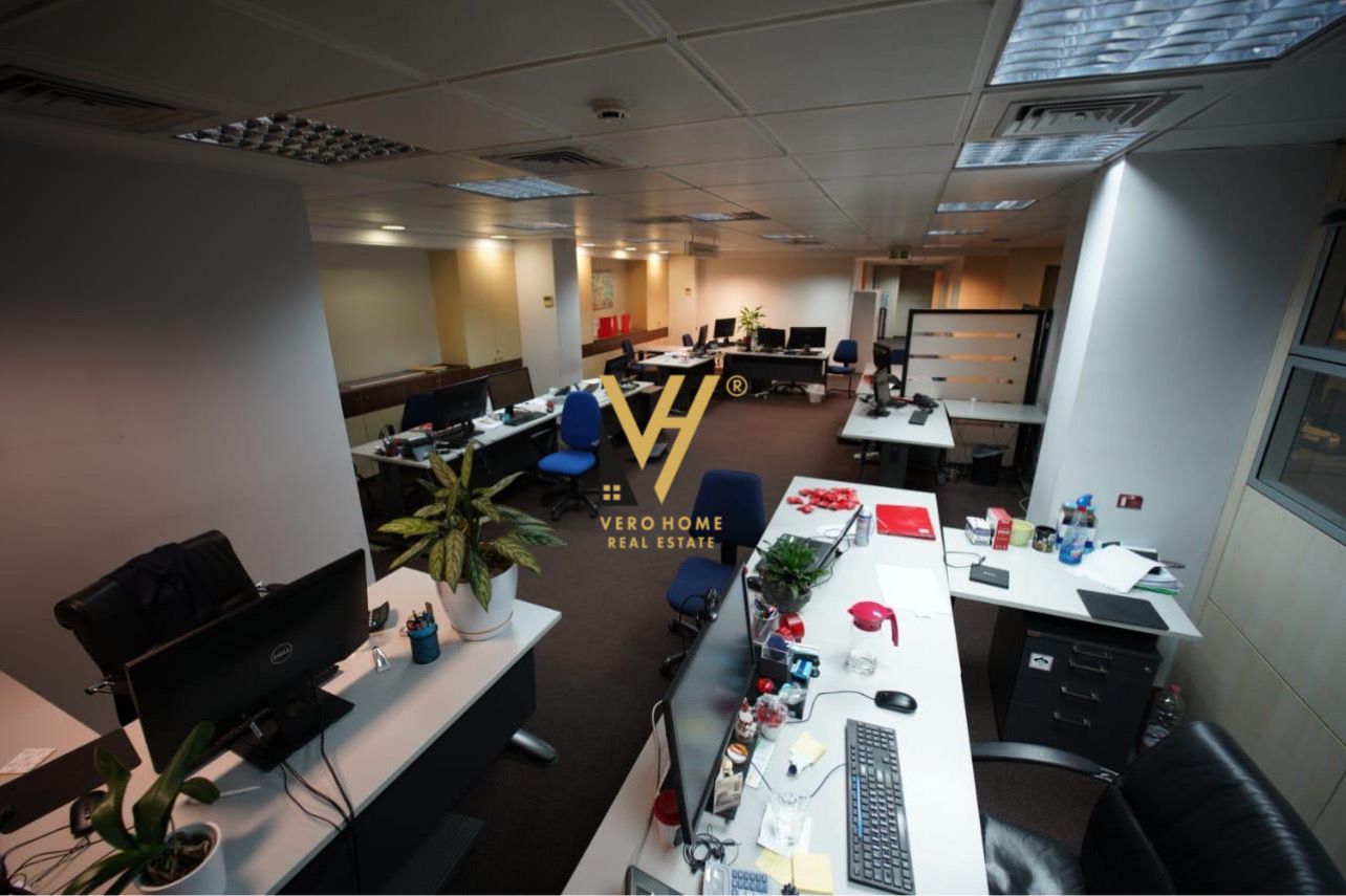 ZYRE 857 M2 ME QERA TE RRUGA E KAVAJES 12.000 EURO