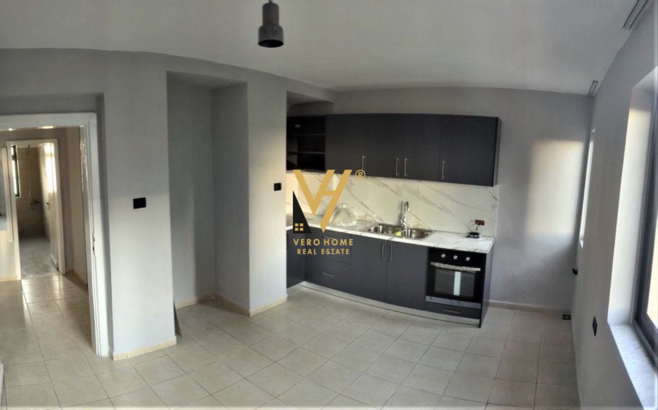 JEPET ZYRE 70 M2 ME QERA TE 21 DHJETORI 400 EURO