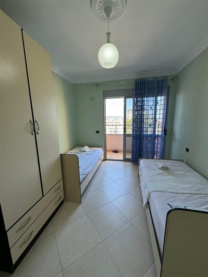Shitet Apartament 2+1+2
