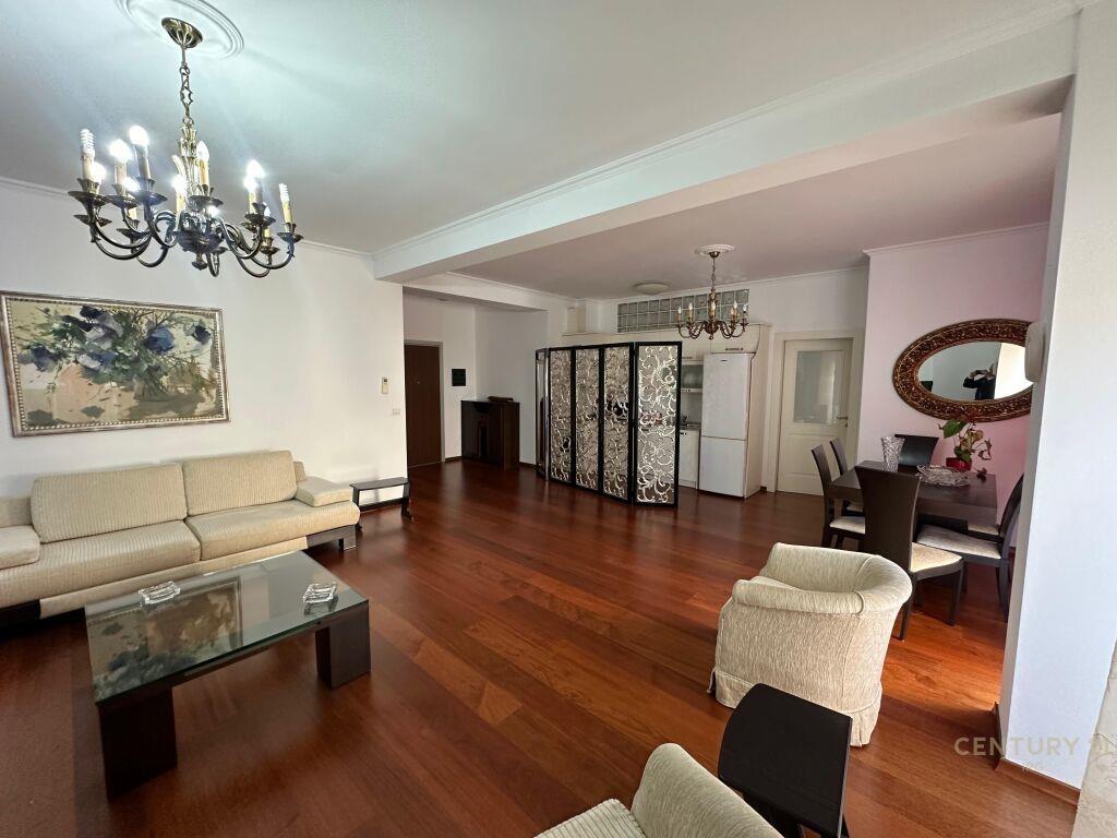 Qira | Apartament 2+1+2+Post Parkimi | Rruga e Kavajës