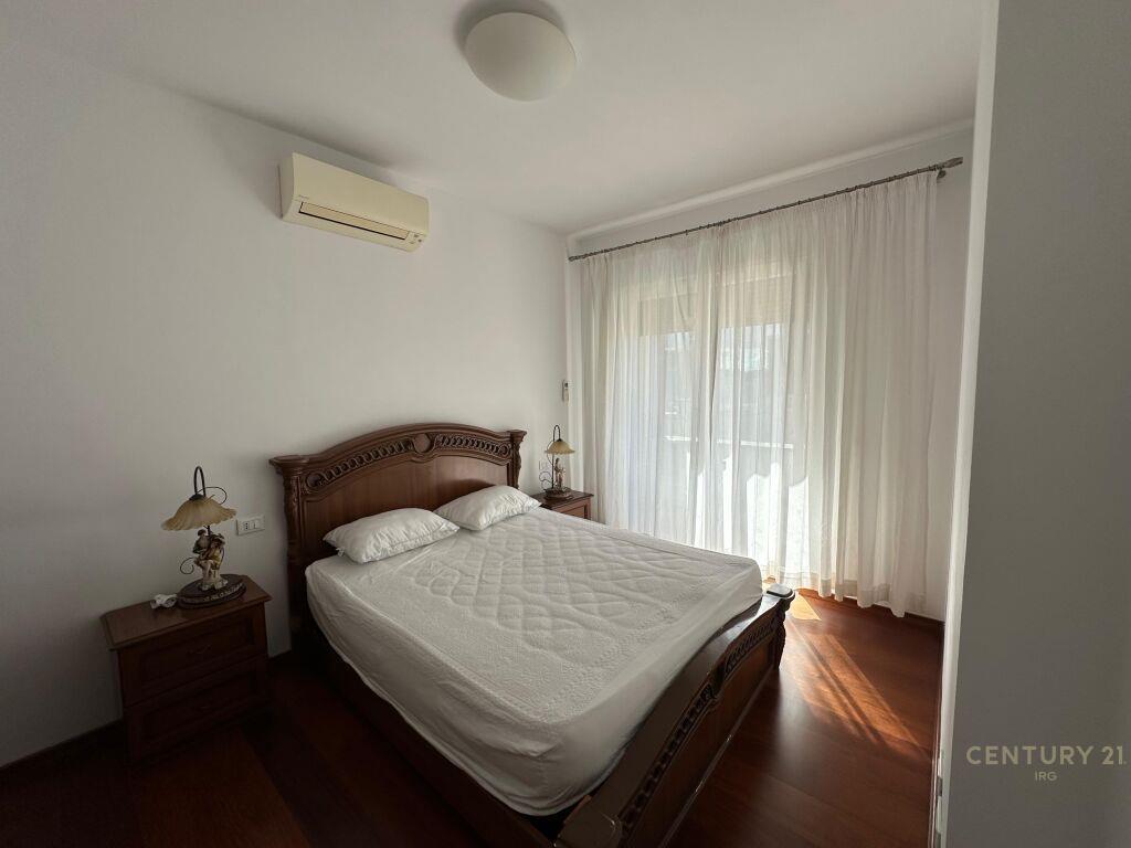 Qira | Apartament 2+1+2+Post Parkimi | Rruga e Kavajës