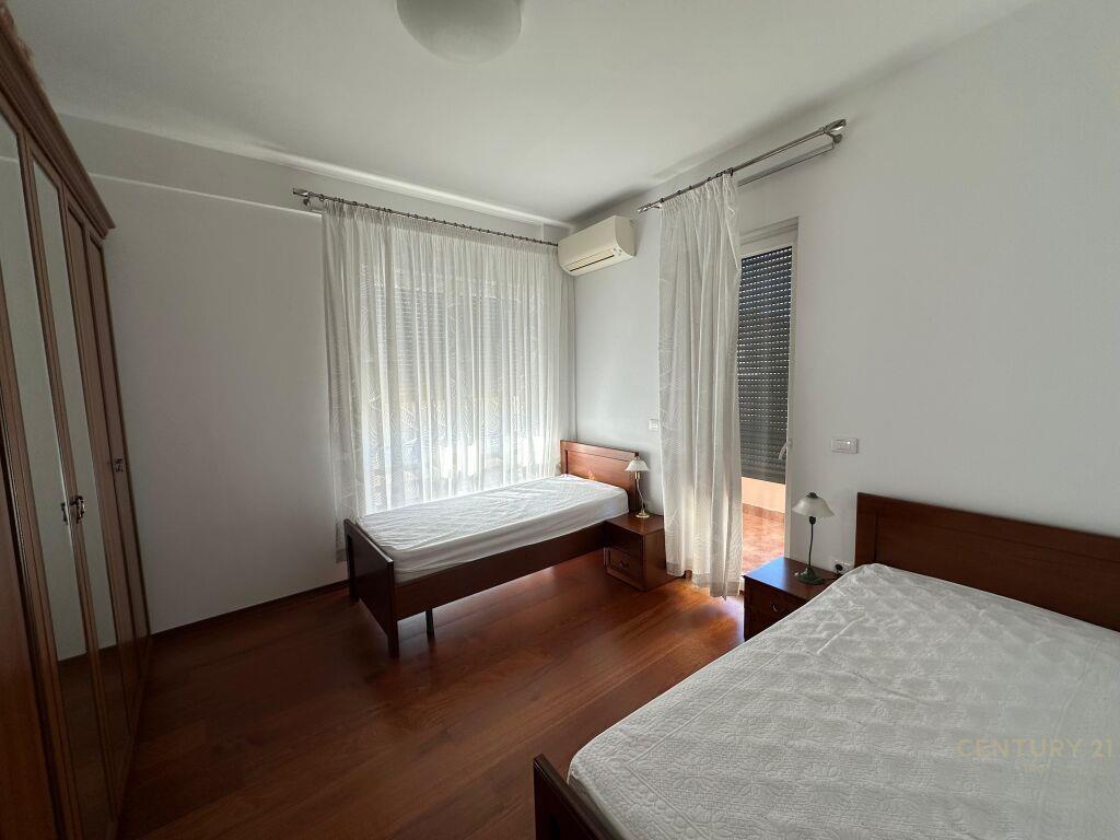 Qira | Apartament 2+1+2+Post Parkimi | Rruga e Kavajës