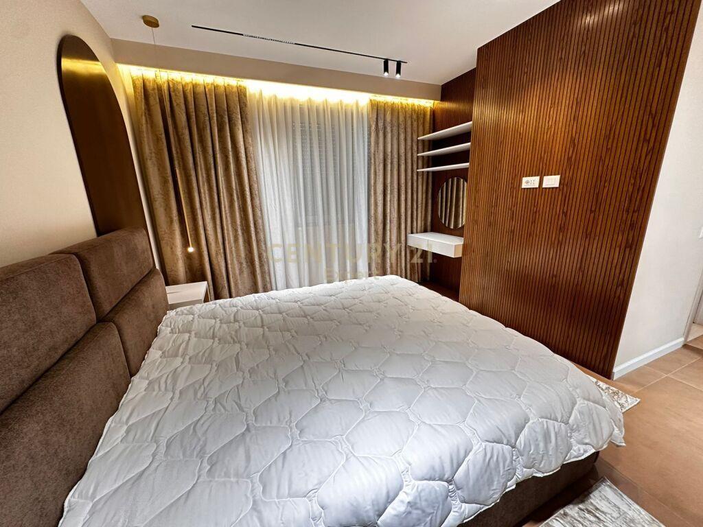 Qira | Apartament 2+1+2 | Qendra e Tiranës | 1300 €