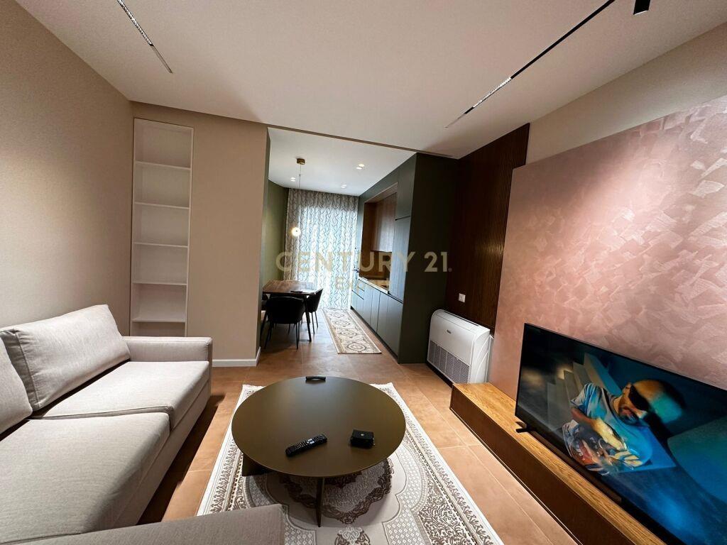 Qira | Apartament 2+1+2 | Qendra e Tiranës | 1300 €