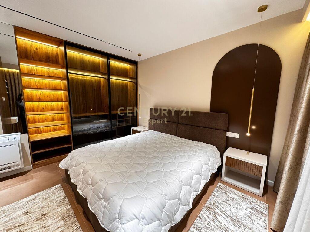 Qira | Apartament 2+1+2 | Qendra e Tiranës | 1300 €