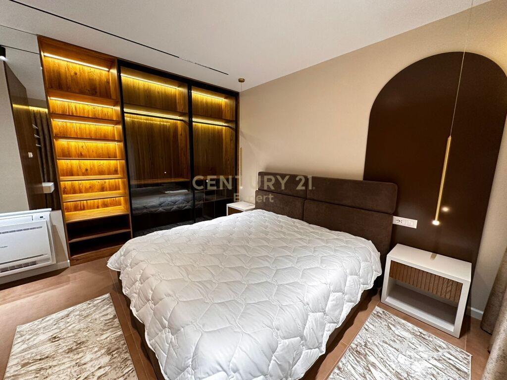 Qira | Apartament 2+1+2 | Qendra e Tiranës | 1300 €