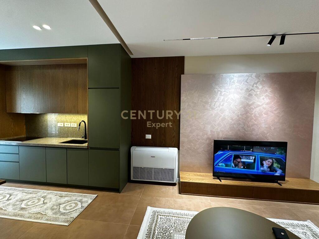 Qira | Apartament 2+1+2 | Qendra e Tiranës | 1300 €