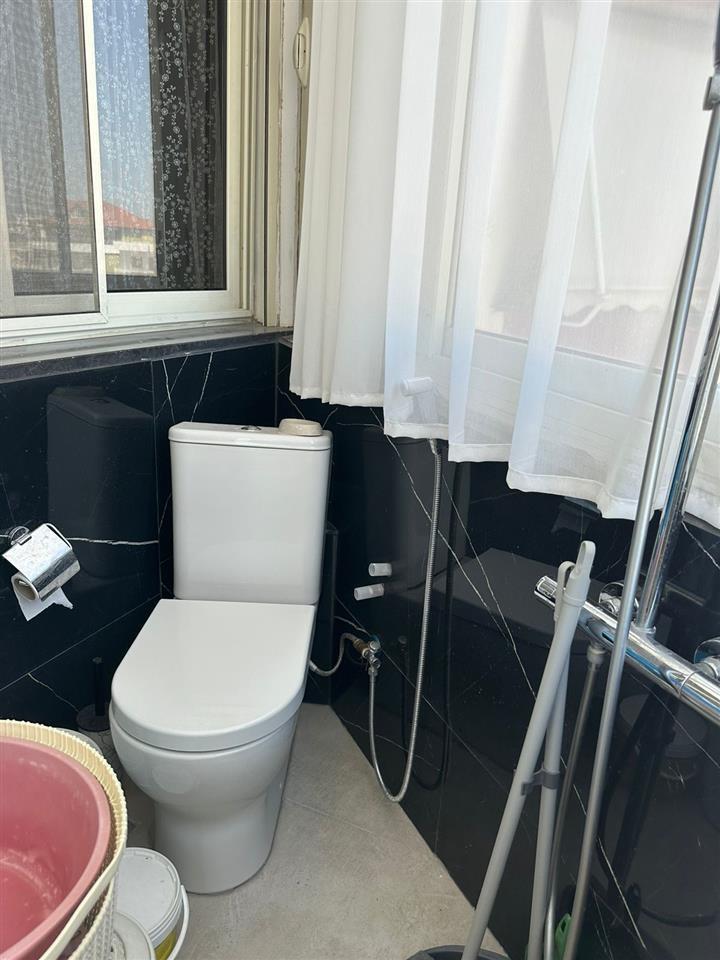 SHITET APARTAMENT 2+1 TEK HYRJA E DURRESIT!