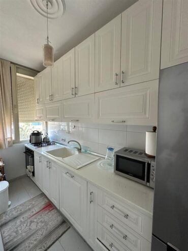 SHITET APARTAMENT 2+1 TEK HYRJA E DURRESIT!