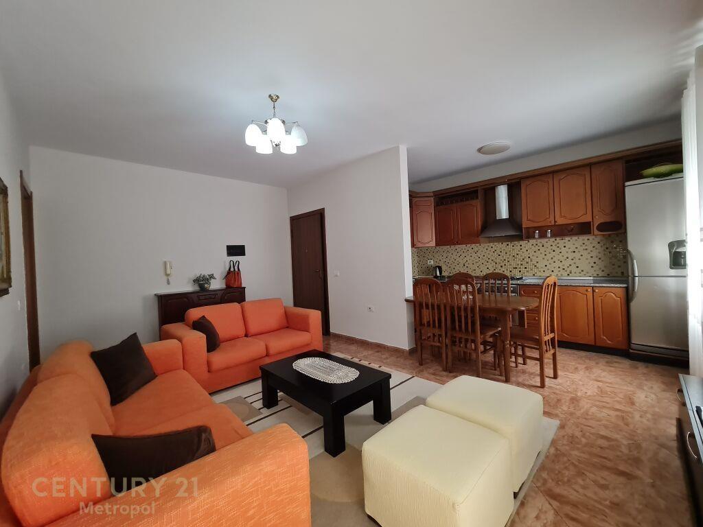 Qira | Apartament 2+1 | 9 Katëshet | 700€