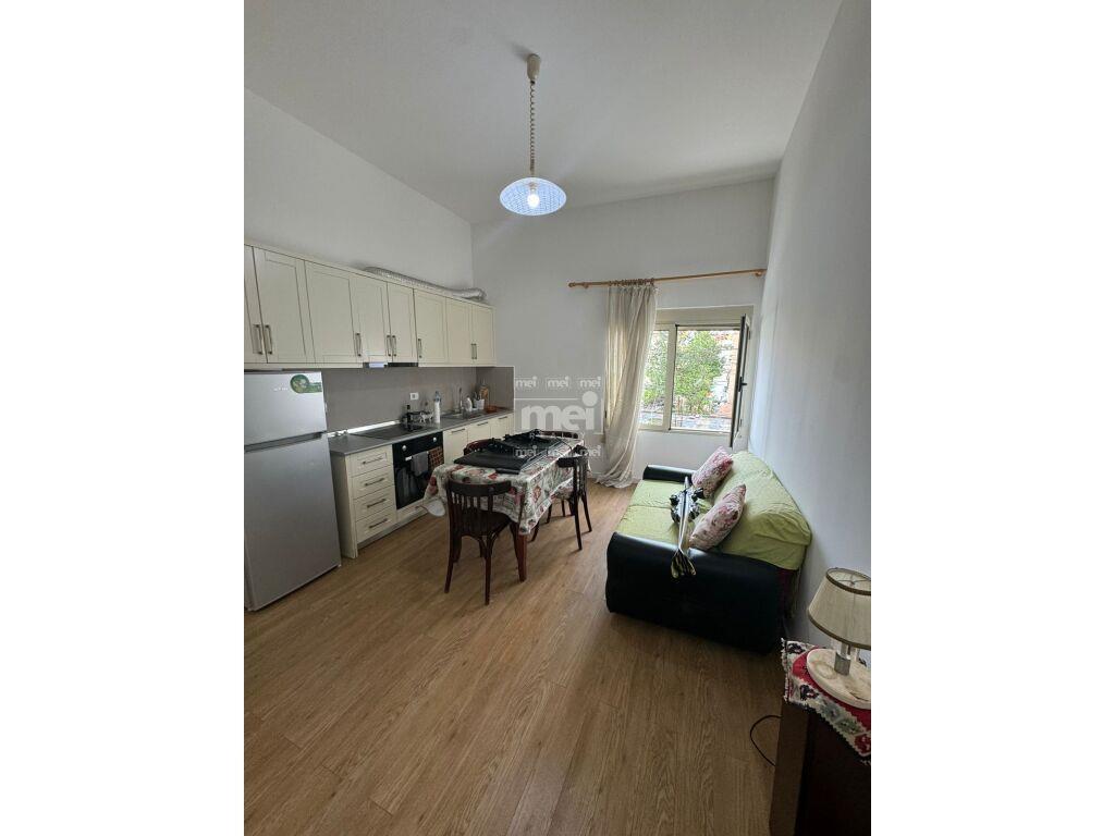 JEPET ME QIRA APARTAMENT TEK GJYKATA!