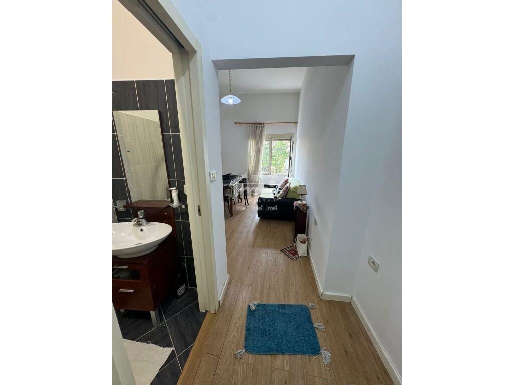 JEPET ME QIRA APARTAMENT TEK GJYKATA!