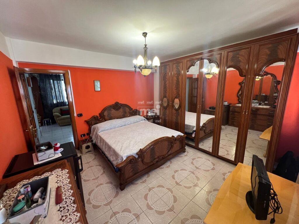 JEPET ME QIRA APARTAMENT 2+1 NE VOLLGA !