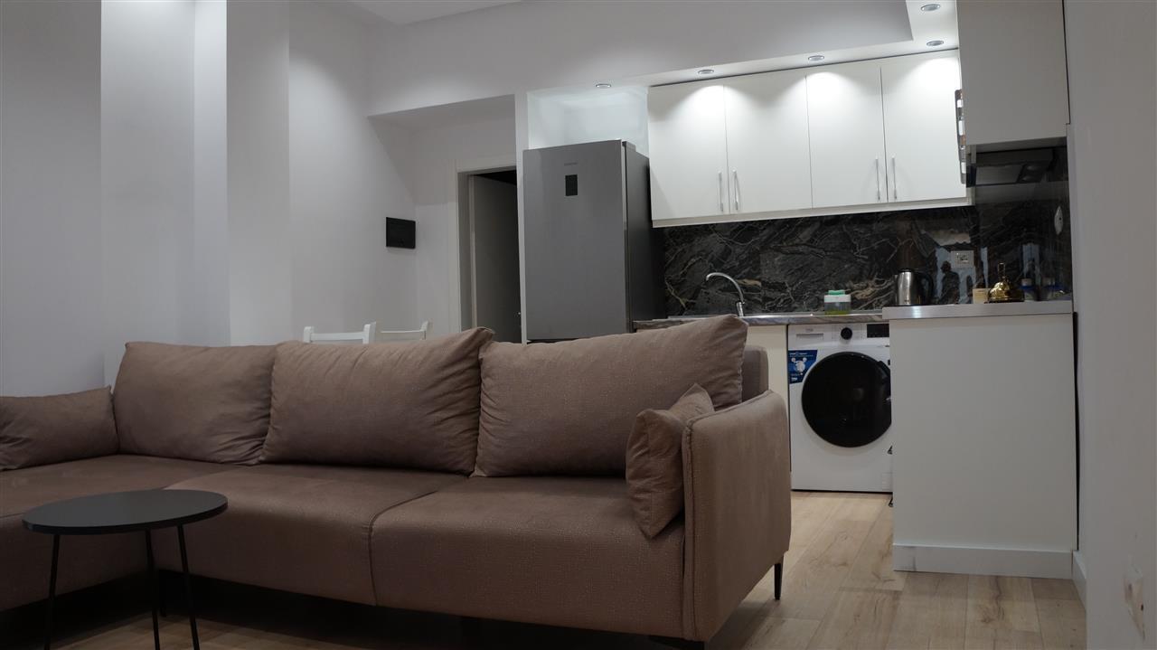 Apartament me qera ditore prane Qendres!