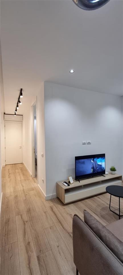 Apartament me qera ditore prane Qendres!