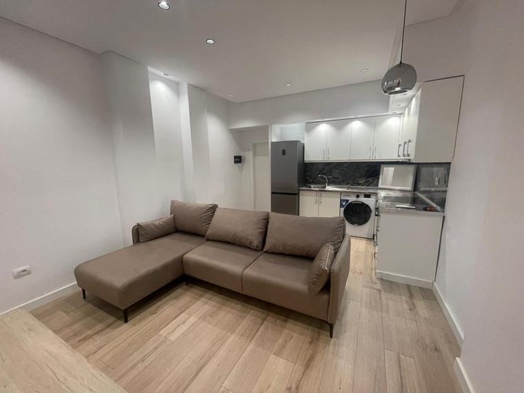 Apartament me qera ditore prane Qendres!