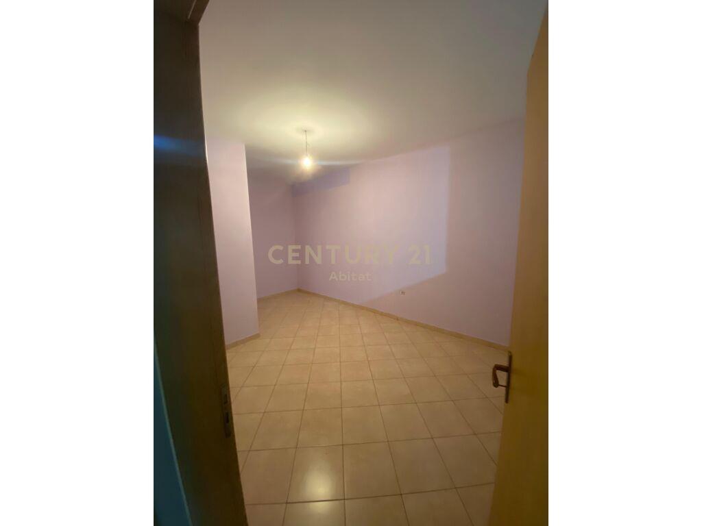 Japim apartament me qira Rruga Barrikadave partners101866