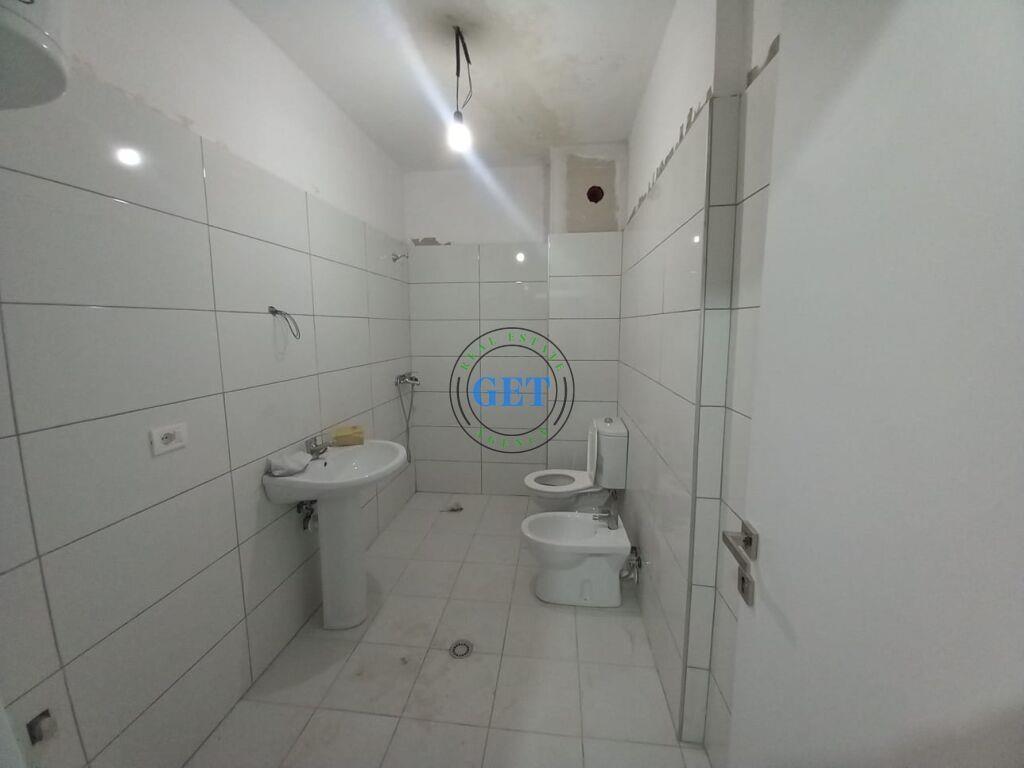 Shitet, Apartament 2+1, Stacioni i Trenit, Durres