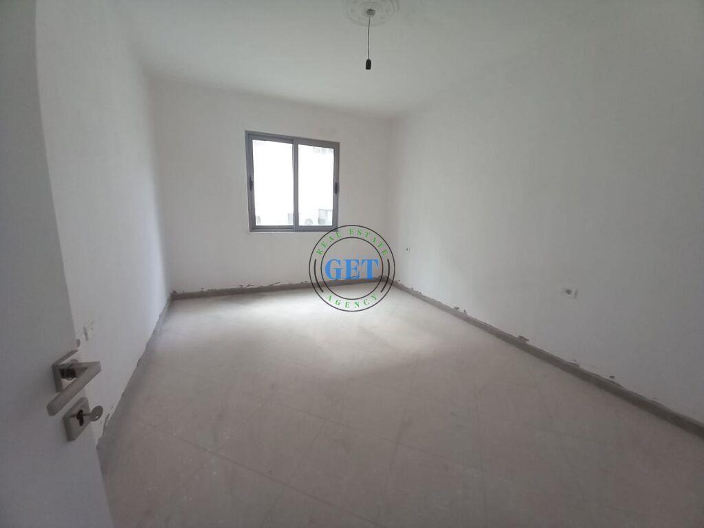 Shitet, Apartament 2+1, Stacioni i Trenit, Durres