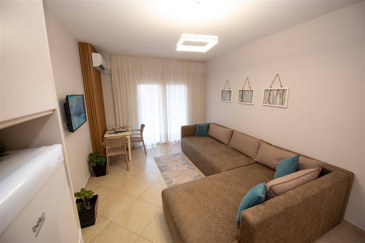 SHITET APARTAMENT 1+1 pranë Marina Bay Uji Ftohte Vlorë
