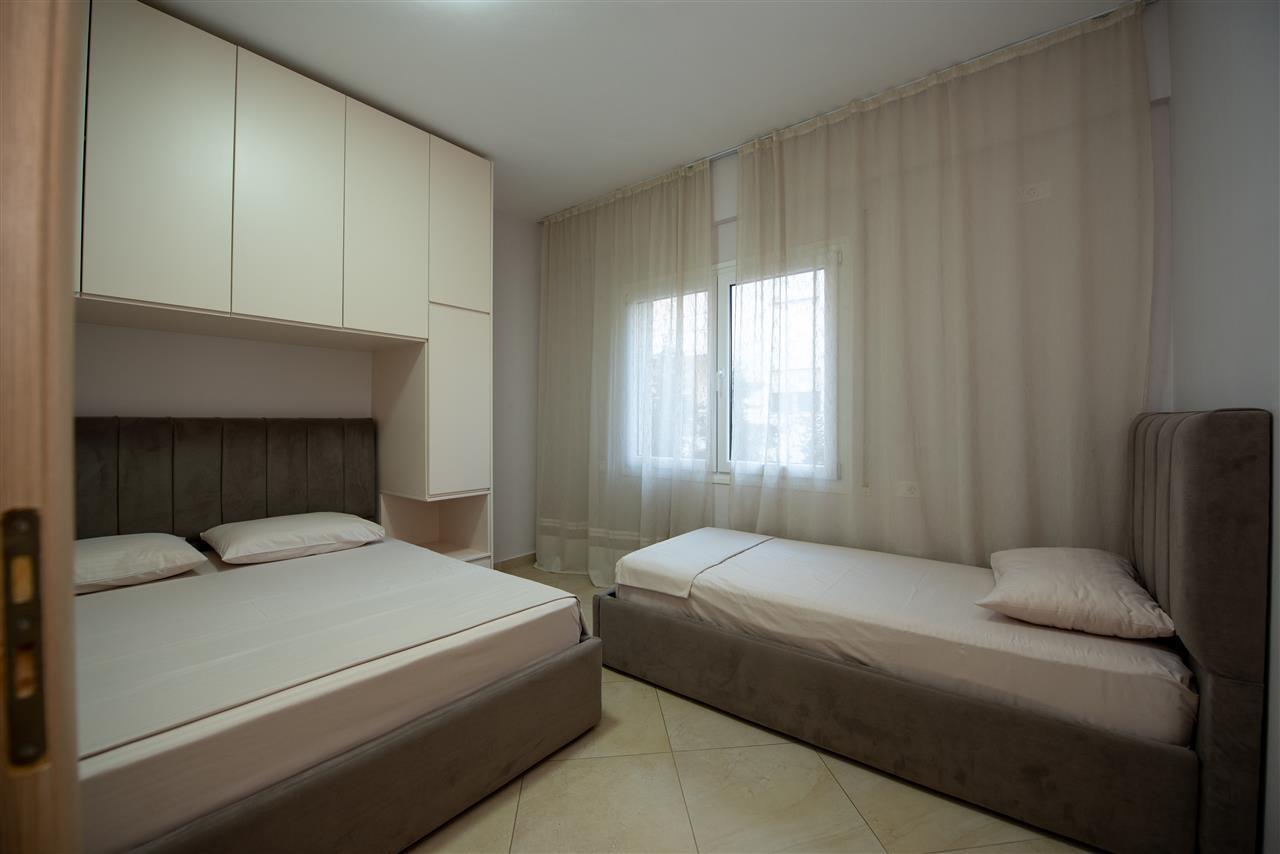 SHITET APARTAMENT 1+1 pranë Marina Bay Uji Ftohte Vlorë