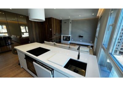 Shitet apartament 2+1+2 Bulevardi i Ri