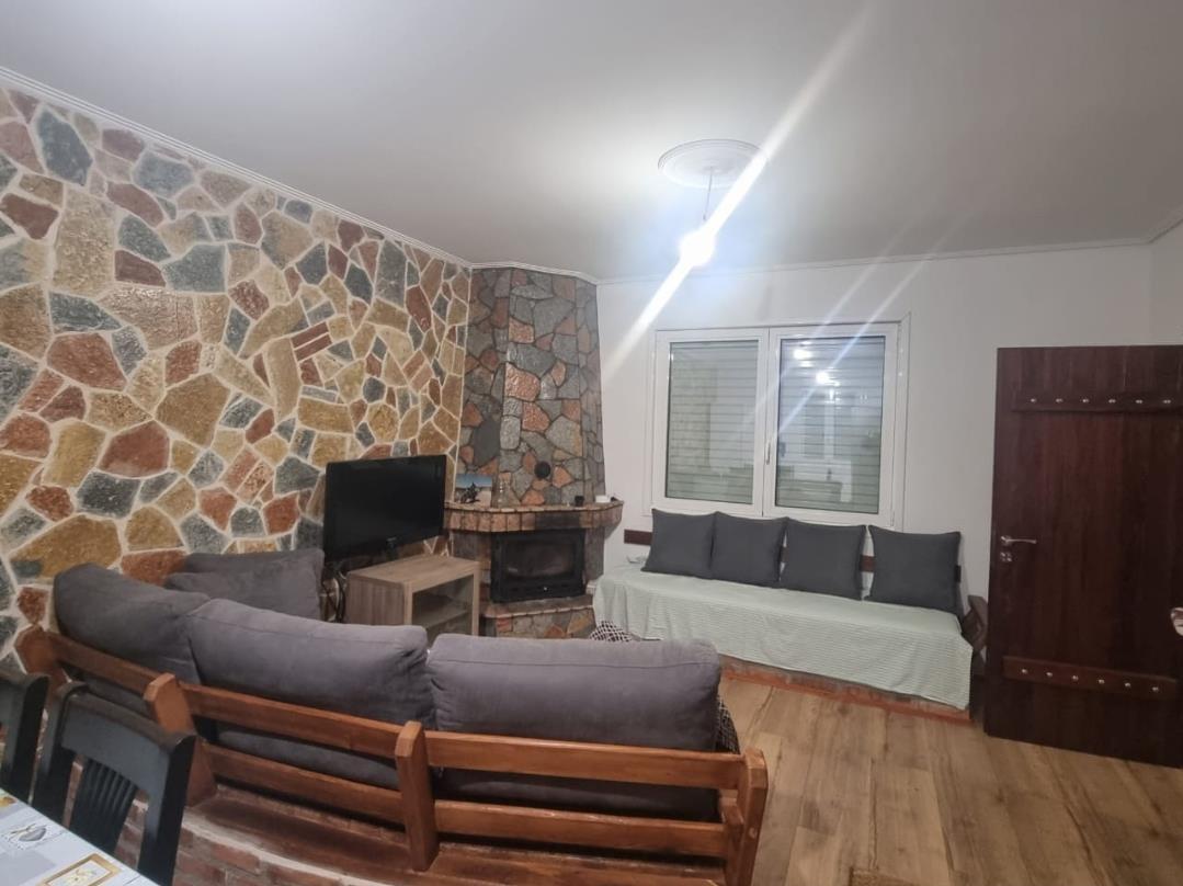 Shitet Shtepi private me truall