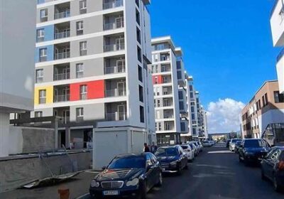 Shitet apartament në Univers City 1+1