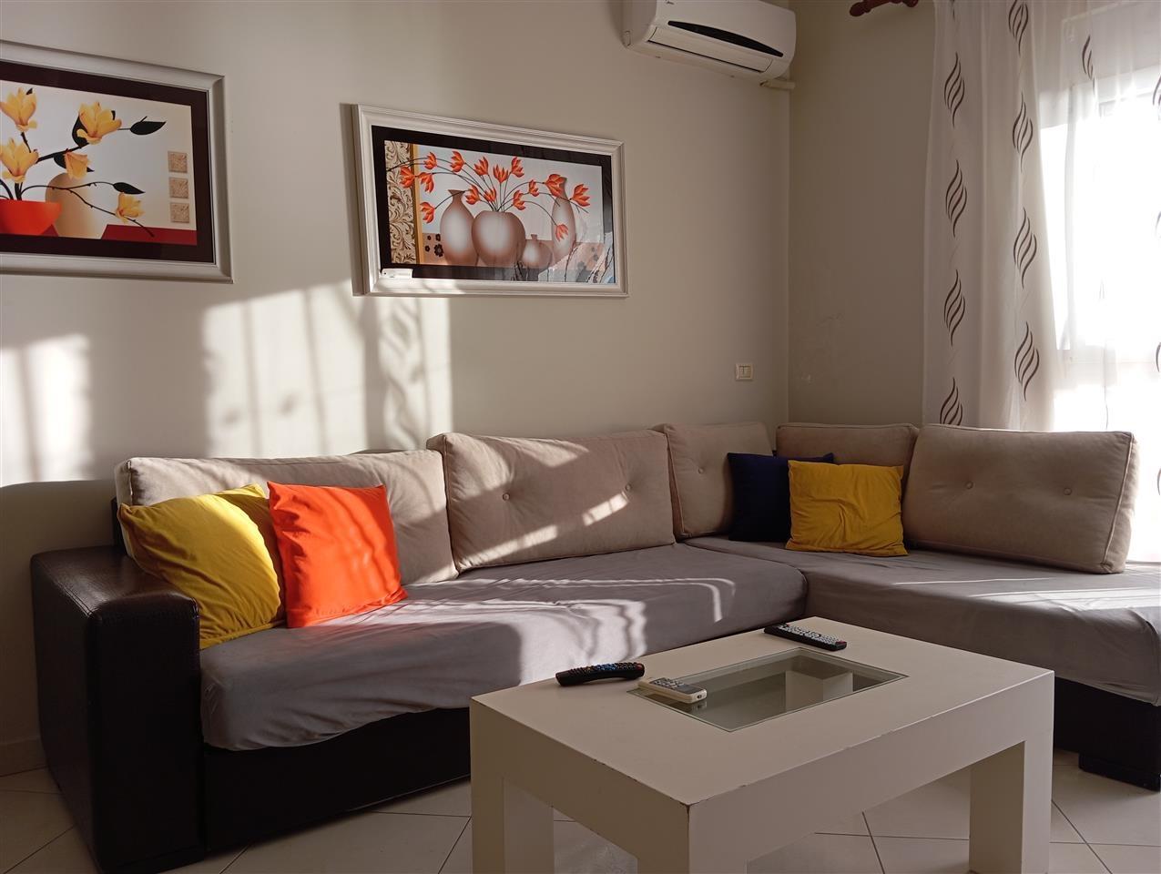 APARTAMENT 1 + 1 Me QERA (VIJE E PARE DETI )