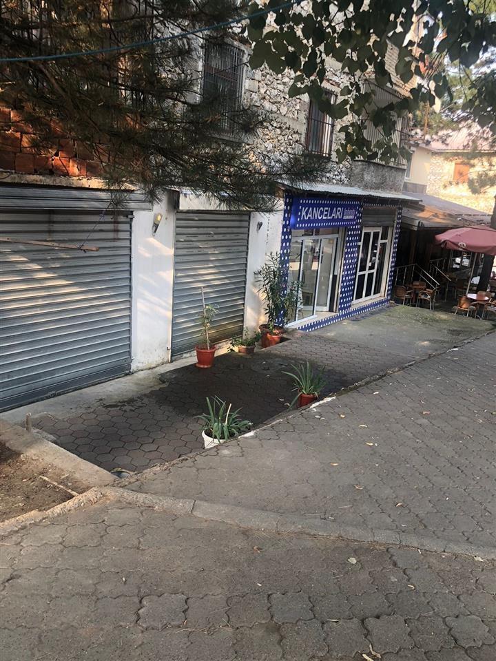 Shitet dyqan 80m2 Tropoje