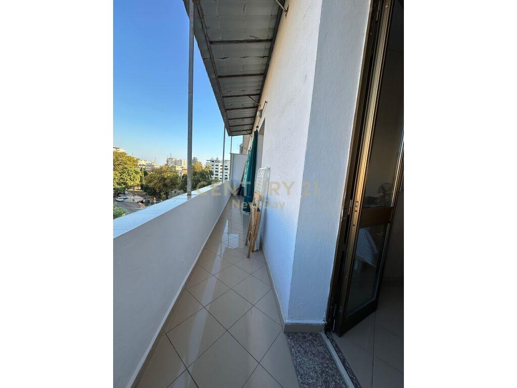 SHITET APARTAMENT 2+1 NE QENDER TE DURRESIT