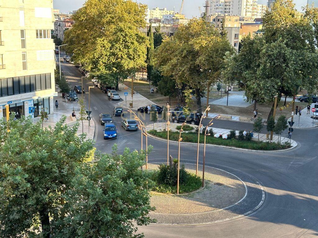 SHITET APARTAMENT 2+1 NE QENDER TE DURRESIT