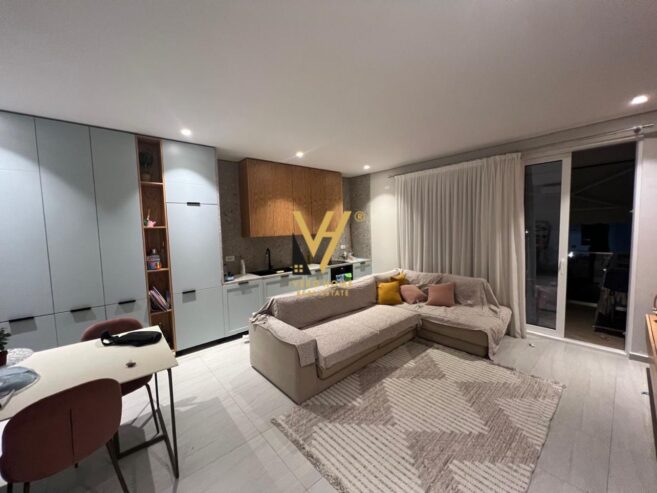 1+1 TE GJIRI I LALZIT 240.000 EURO