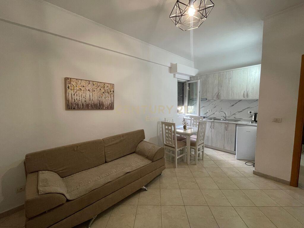 Apartament 1+1 me Qira në Shkëmbi I Kavajës, Durrës !!!