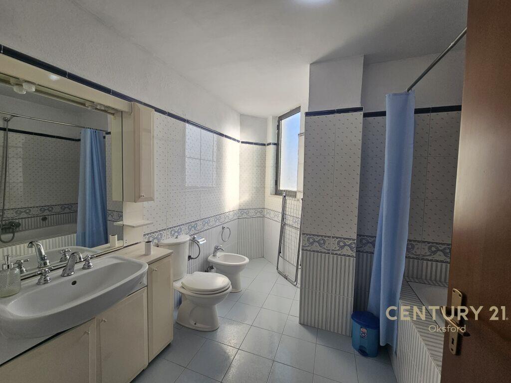 JAPIM ME QIRA APARTAMENT 2+1+2 TEK BULEVARDI ZOGU I