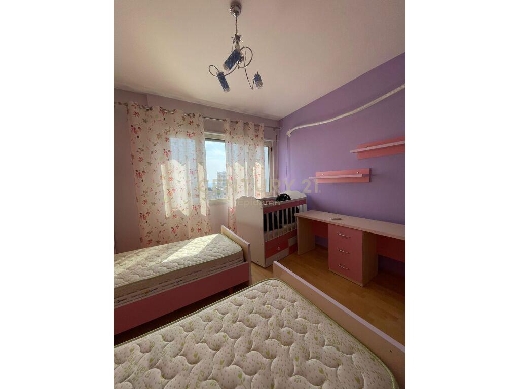 JEPET APARTAMENT 2+1+2 NE QENDER ME PAMJE DETI, DURRES!!