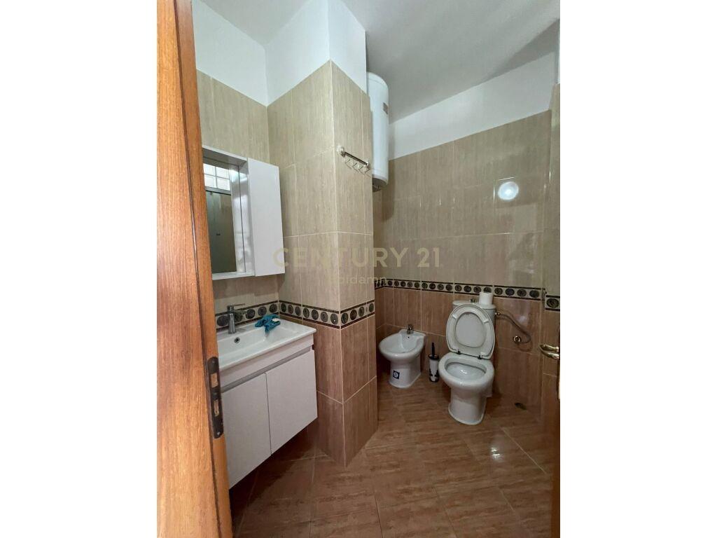 JEPET APARTAMENT 2+1+2 NE QENDER ME PAMJE DETI, DURRES!!