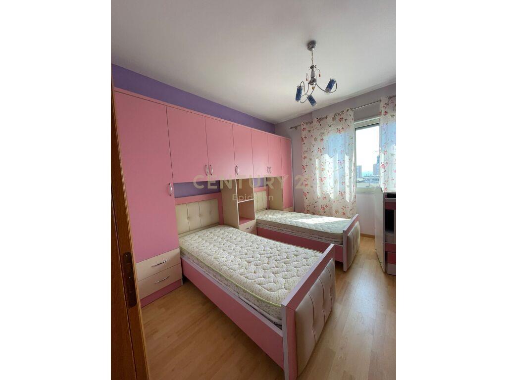 JEPET APARTAMENT 2+1+2 NE QENDER ME PAMJE DETI, DURRES!!