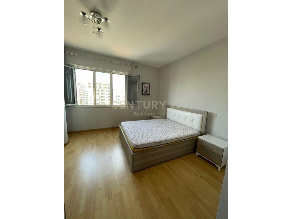 JEPET APARTAMENT 2+1+2 NE QENDER ME PAMJE DETI, DURRES!!