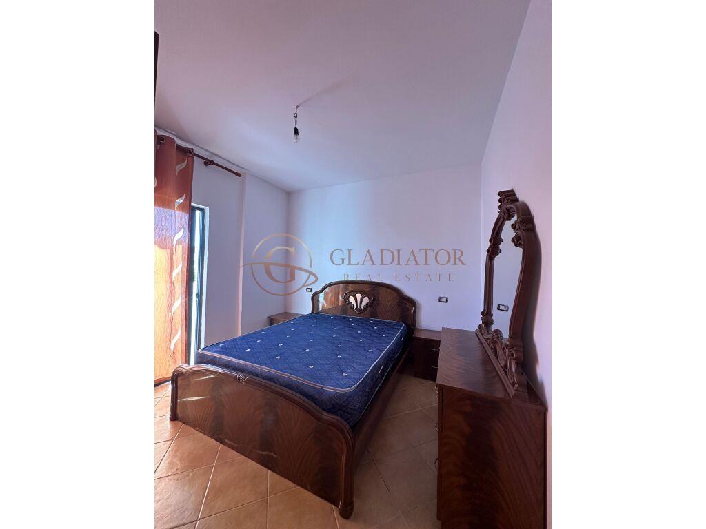 SHITET APARTAMENT 1+1 PRANE MUZEUMIT DURRES !