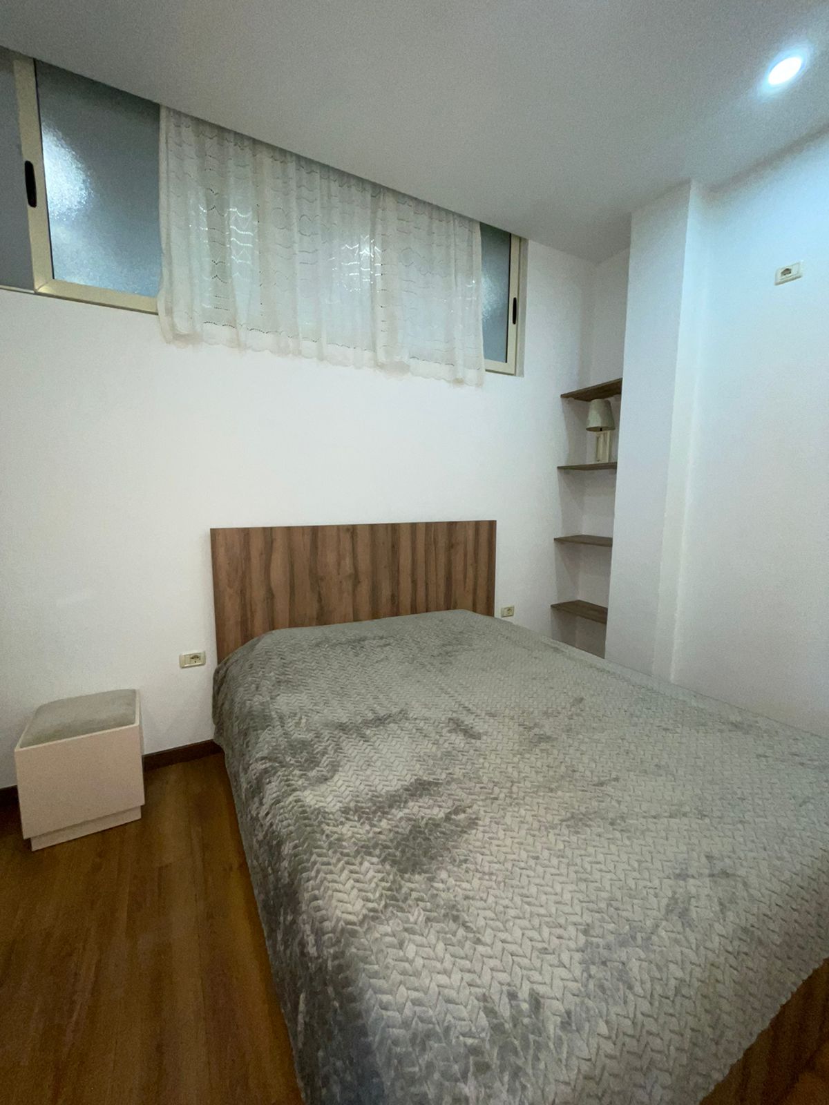 Apartament me qira 1+1 tek 9-Katshet
