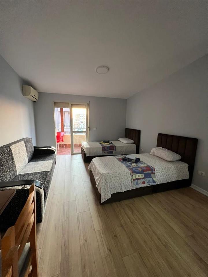 Apartament me qera