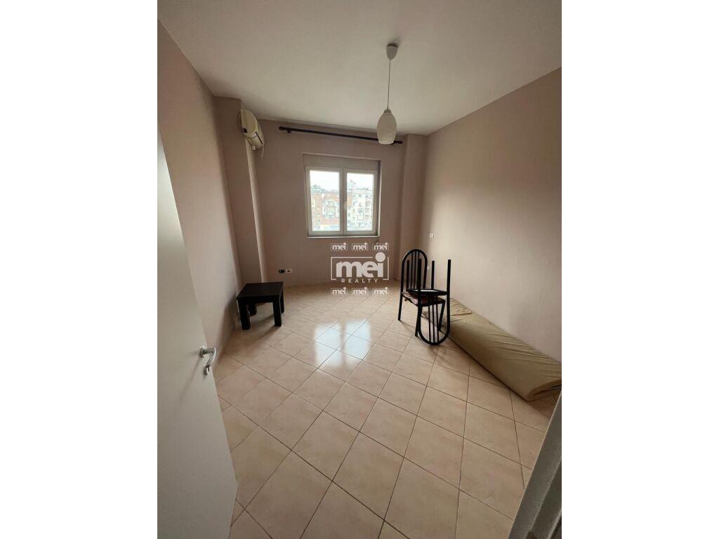 JEPET ME QIRA APARTAMENT 2+1+2 NE QENDER!